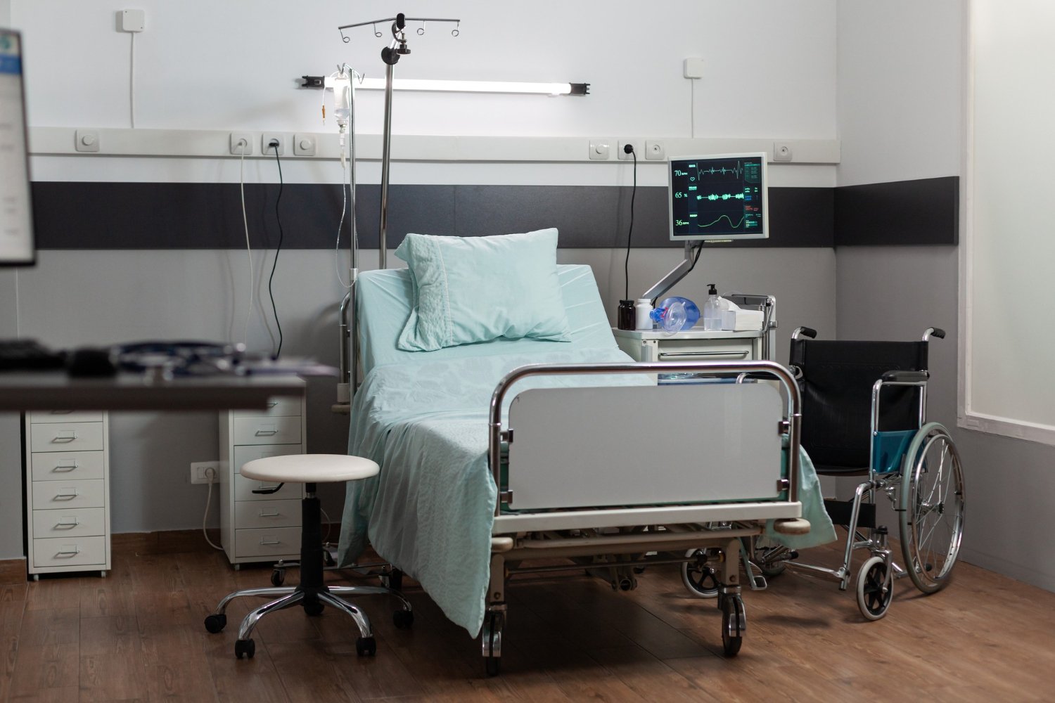 Diagnostic imaging equipment used for image-guided treatment